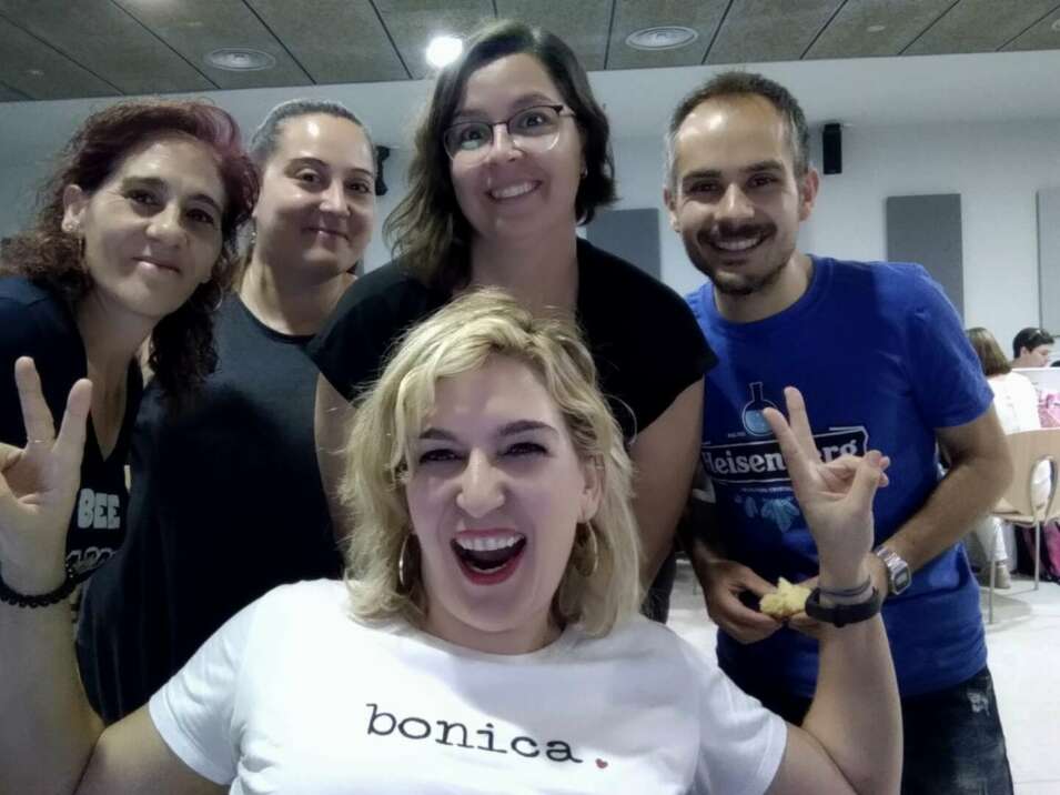 Foto grupal de un hackaton en Cáceres en el que participó Lucía Rico